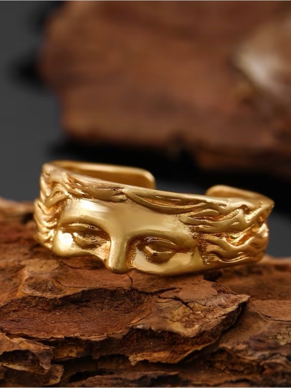 Venus half face gold metal ring